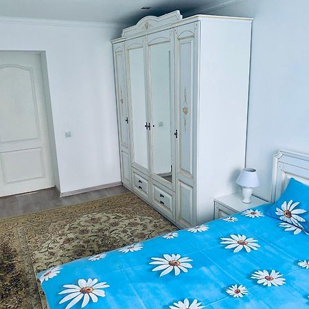 Fine Apartment 2 Jelgava Exterior photo